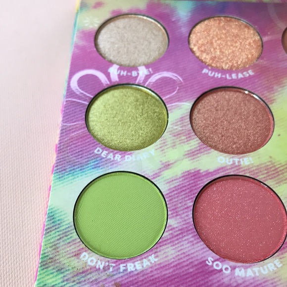 Colourpop x Lizzie McGuire Eyeshadow Palette - Picture 2 of 7